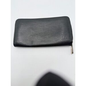 Louis Vuitton Zippy Wallet Black Epi Leather Long Zip Around Purse
